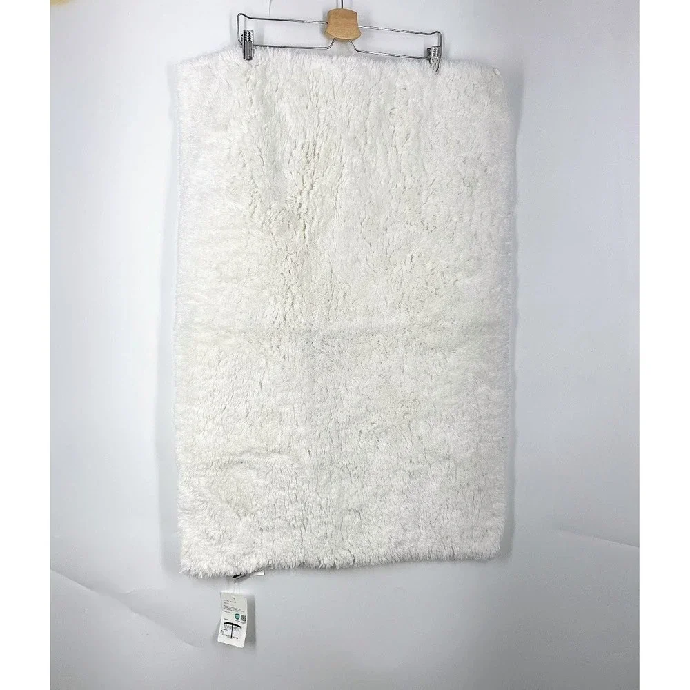 Nordstrom Luxury Tufted Bath Rug White 24x36 100% Cotton Plush Shaggy Mat NWT